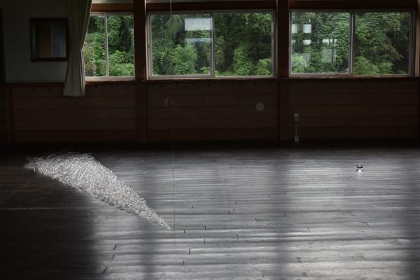 富山市ガラス美術展インスタレーション部門 サムネイル